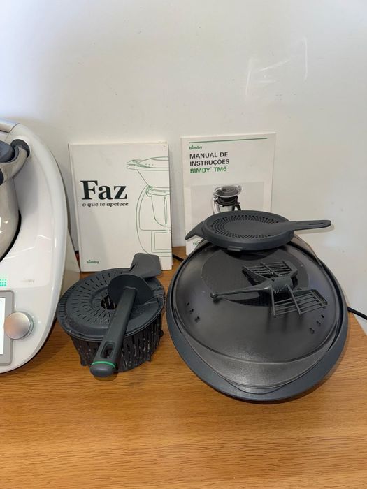 Bimby TM6 Vorwerk + Acessórios + Livro + Varoma (Excelente Estado)
Bim