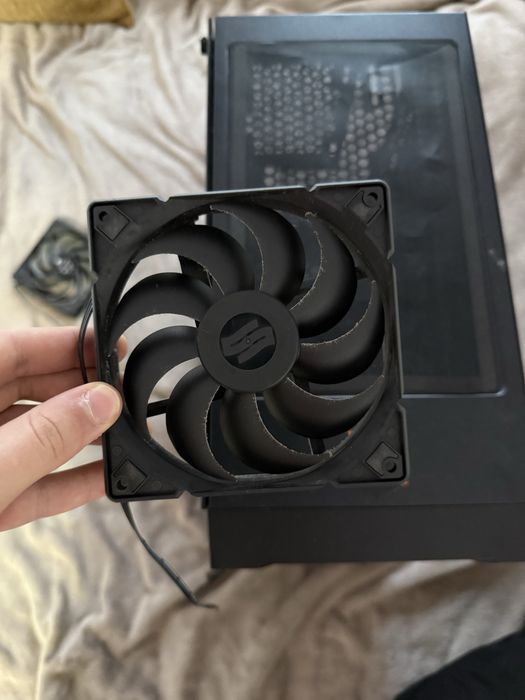 Obudowa dla komputera gamingowa +3 fan