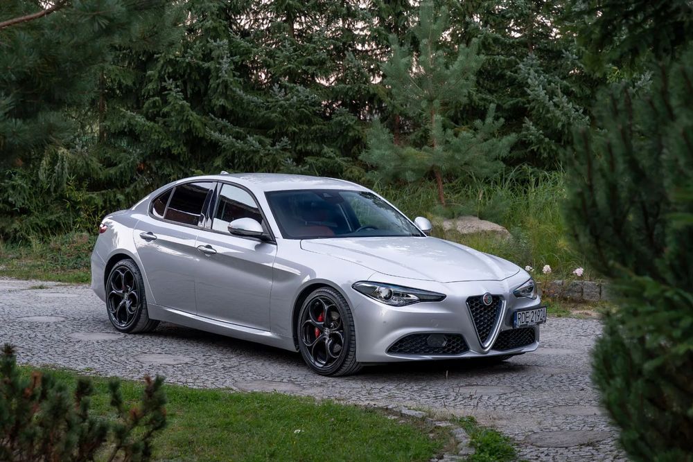 Alfa Romeo Giulia 2.2 JTDM 150KM / RWD / Pakiet VELOCE / Brembo / Trofeo / FV