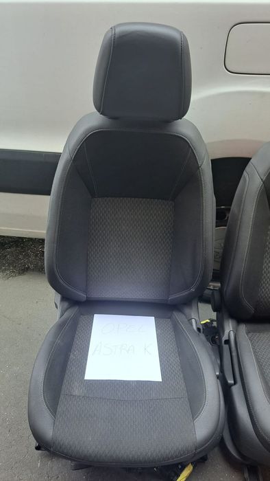 OPEL ASTRA K BANCOS FRENTE