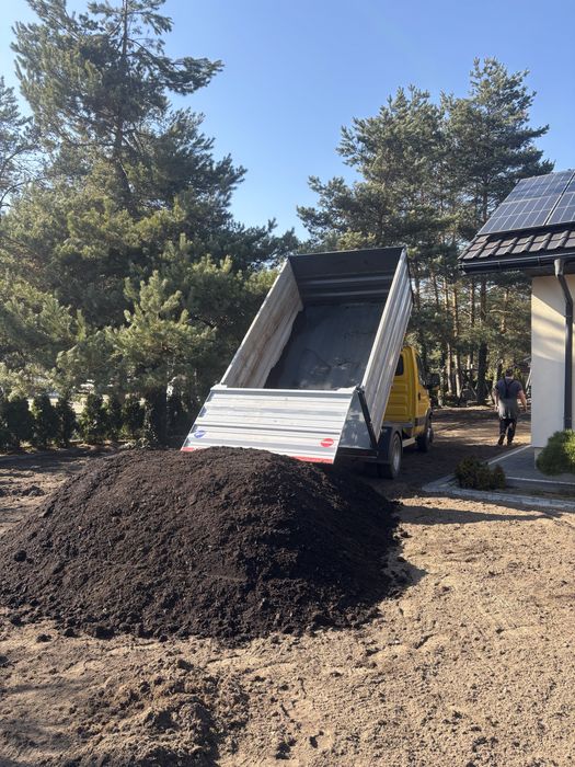 Ziemia orgrodowa czarnoziem organiczny z naturalnym nawozem