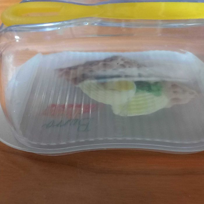 Manteigueira com espátula NOVO