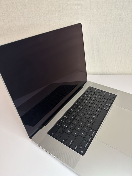 MacBook Pro 16ʼʼ Silver M1 Pro 2021