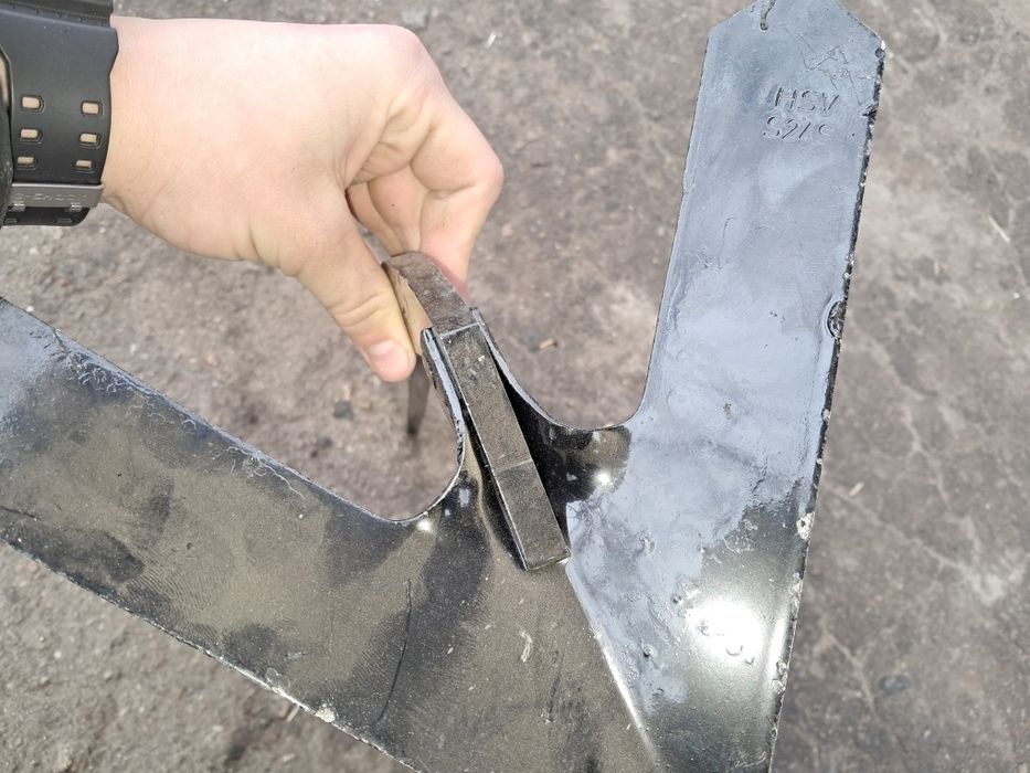 Лапи глубокорихдітеля