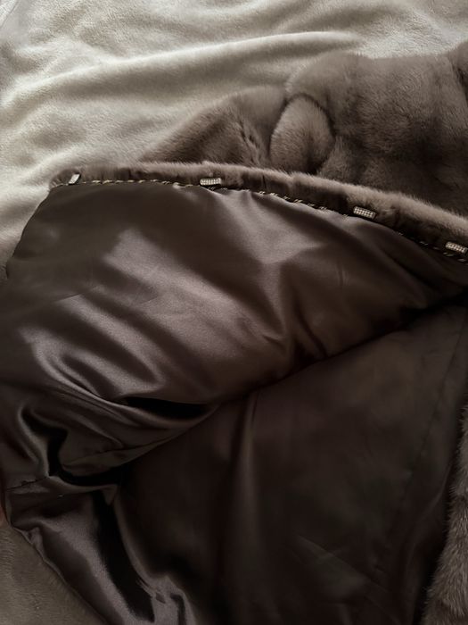 Продам норковую шубу автоледи