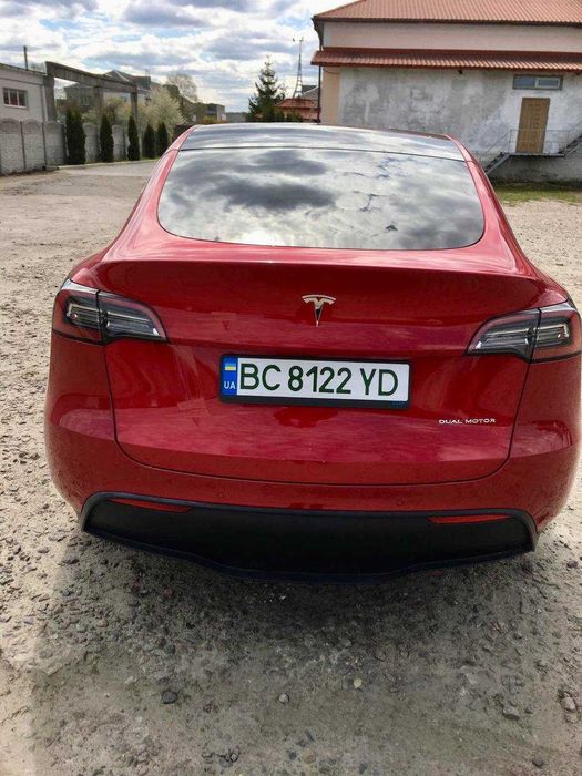 Продається Tesla Model Y