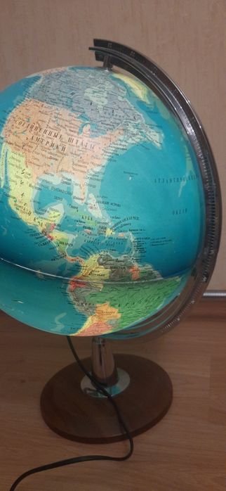 Продам глобус Tecnodidattica Nova Rico ( Италия)
