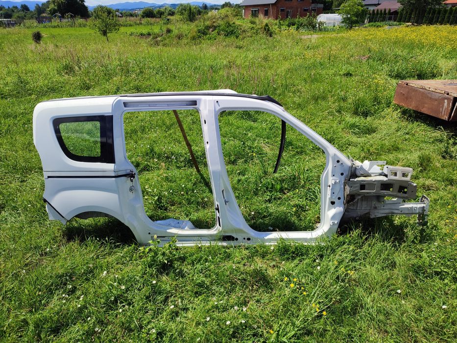 Podłużnica ćwiartka bok Doblo2017combo  błotnik tył pełny max i krótki