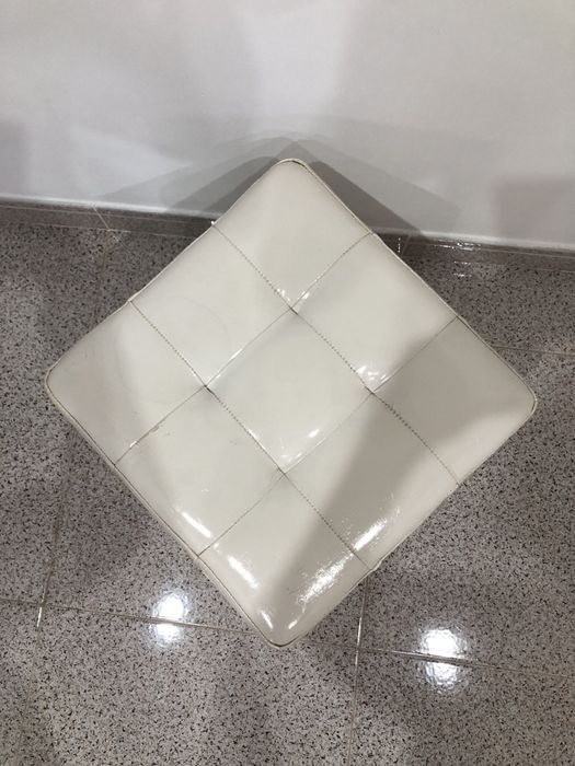 Repousa pes branco