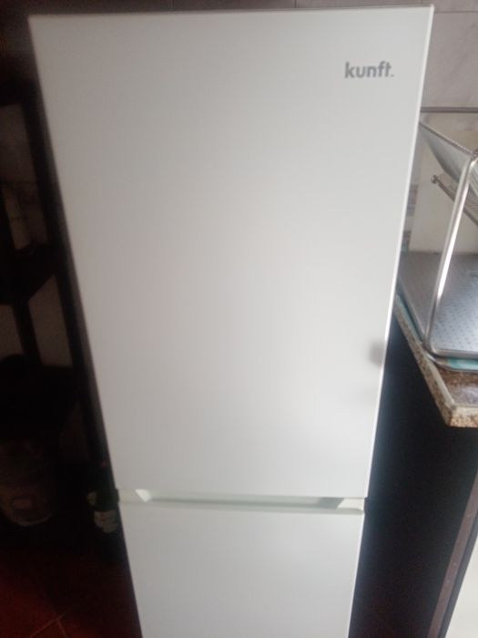 Frigorífico kunft 175L  200€