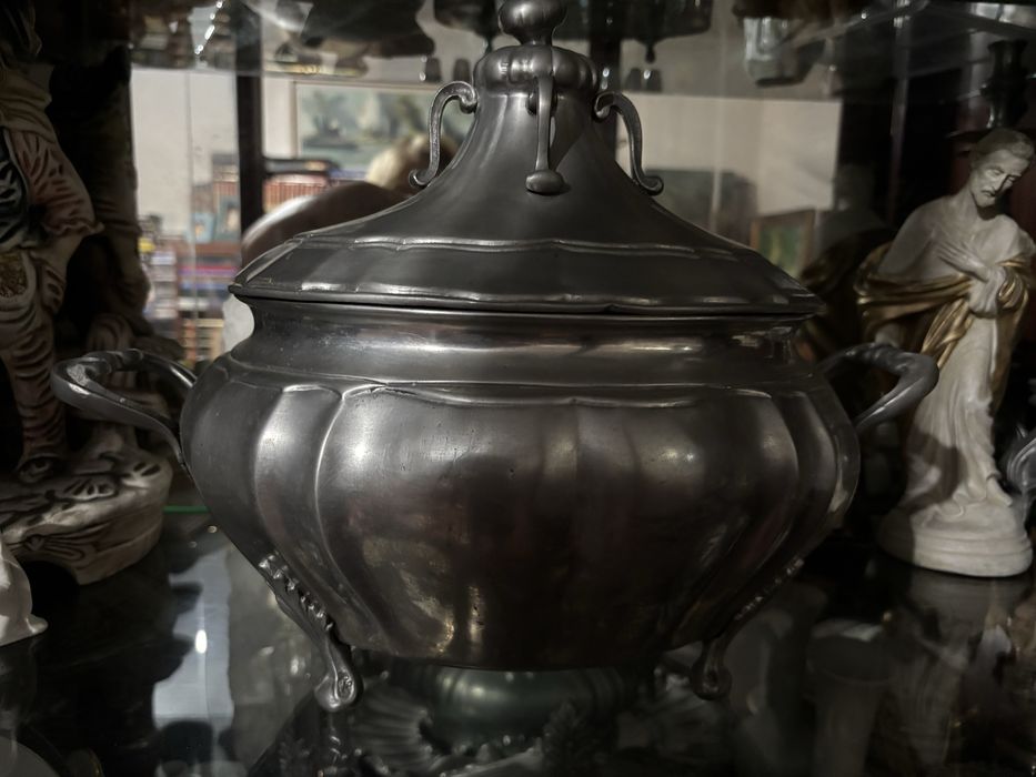 Taça/terrina decorativa em estanho