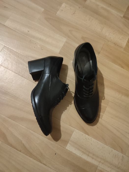 Продам ботинки туфли весна -осень женская натуральная кожа р 37