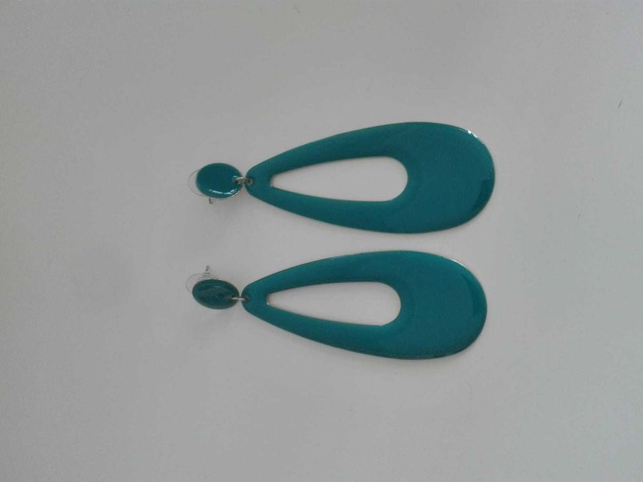 Brincos de marcas diversas