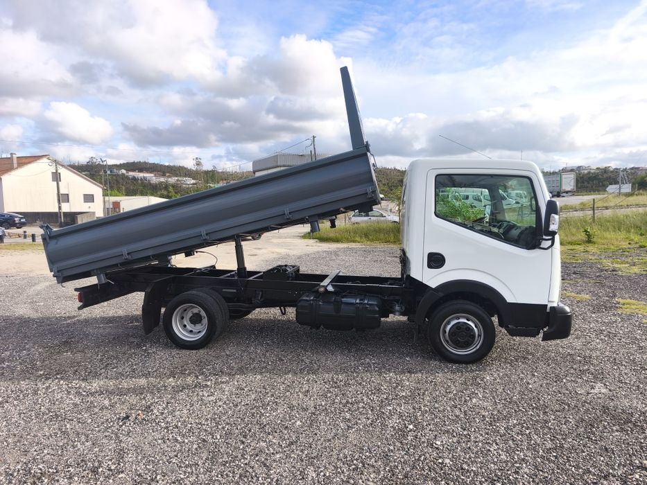 Nissan Cabstar NT400
