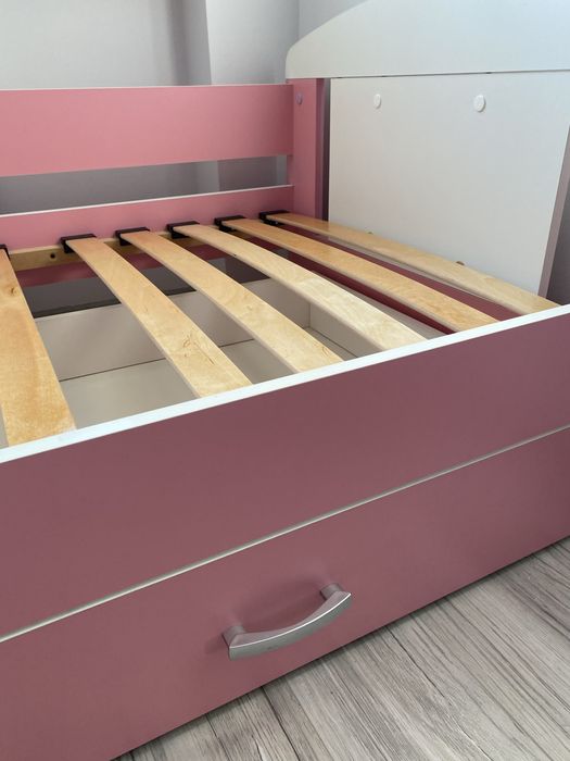 Łózko dziewczece dla dziewczynki z szuflada