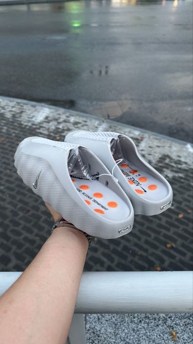 Стильні Nike Mind 001