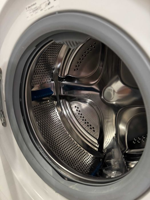 Pralka Electrolux Slim