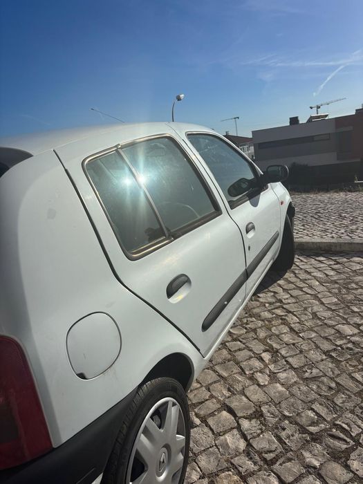 , Renault Clio, ano 2001