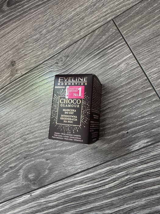 Eveline Choco Glamour maska maseczka do ust intensywna regeneracja na noc