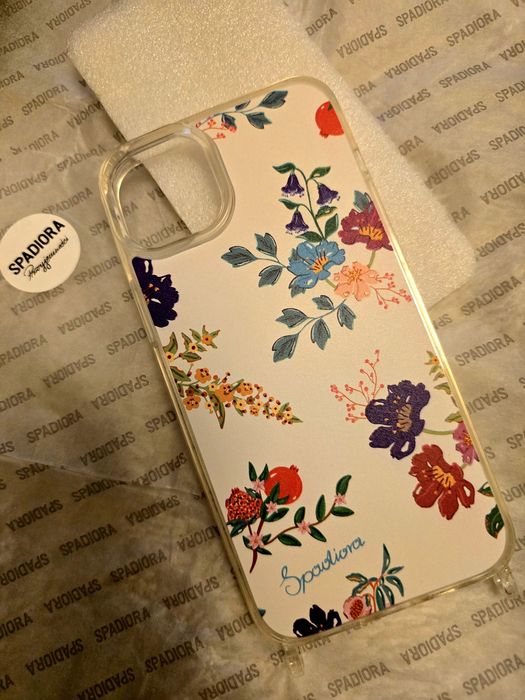 Etui na iPhone Spadiora kwiaty kolorowy biały biel