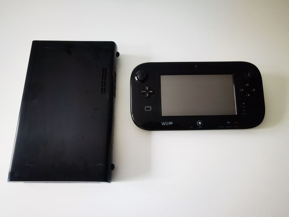 Konsola Wii U 32 GB z padem i zasilaczami