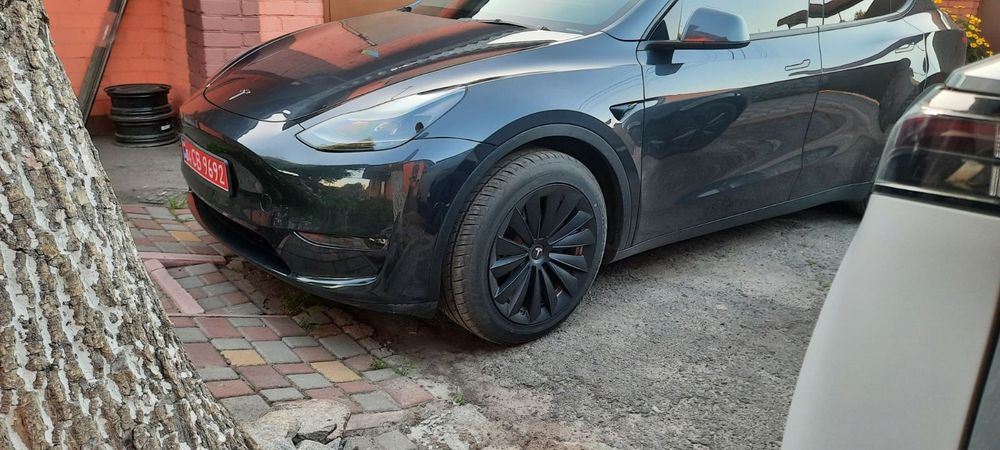 Тесла Y  24р 28000км стан нового автоо
