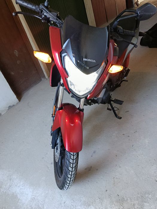 Moto HONDA CB 125 F