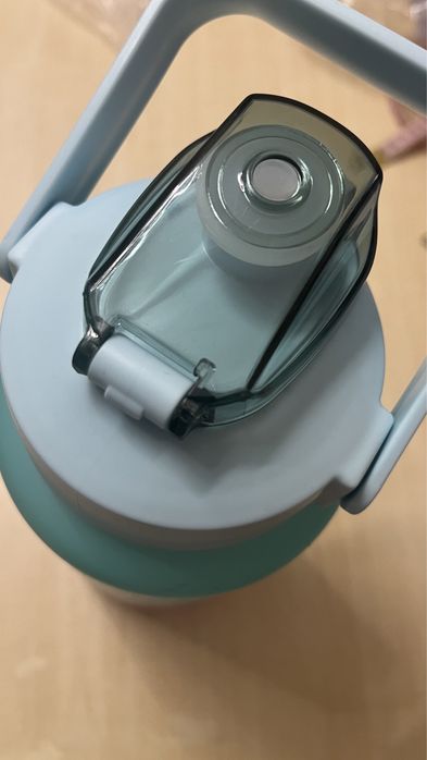 Bidon, bardzo duży, 2L