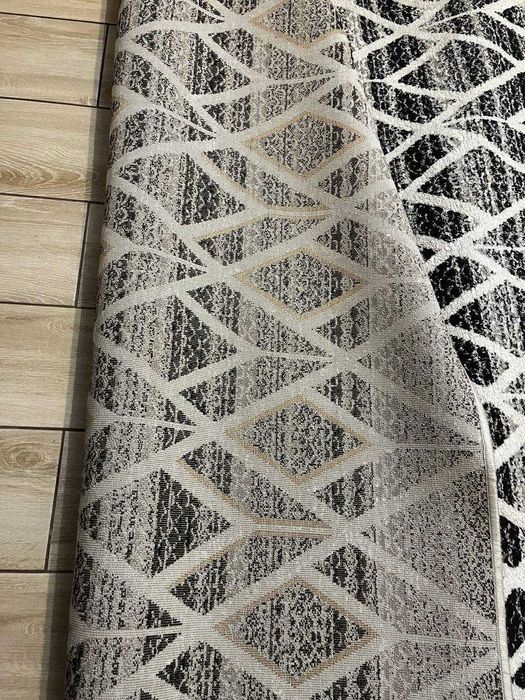 Килим на підлогу  2х3,03