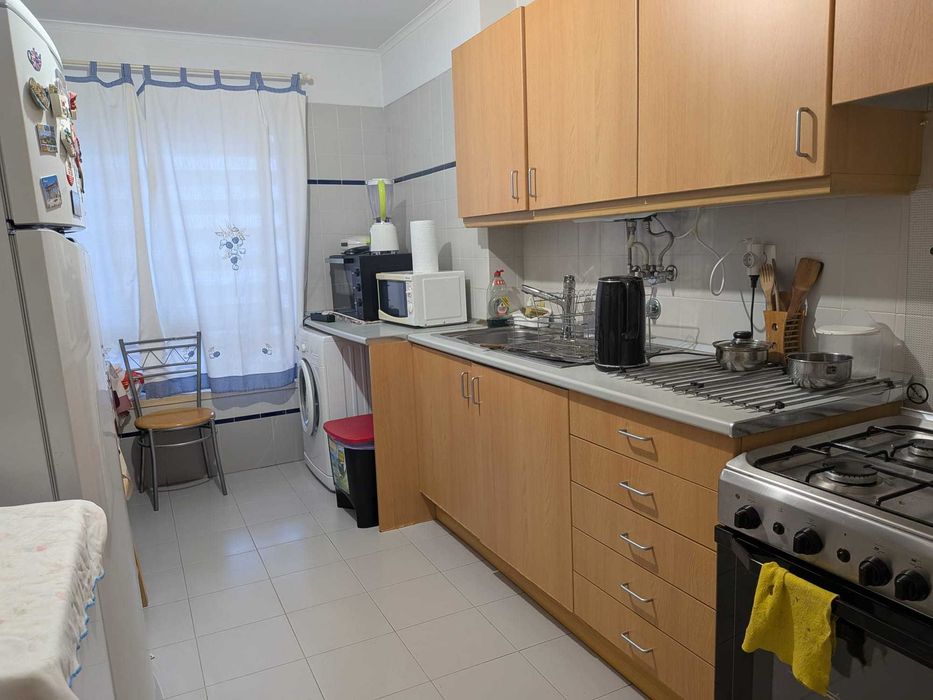 Quarto em Amexoeira (para Mulher)