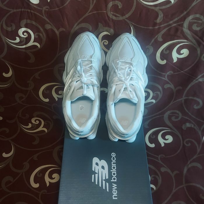 Кросівки New Balance 9060 US8.5 (27.5см)