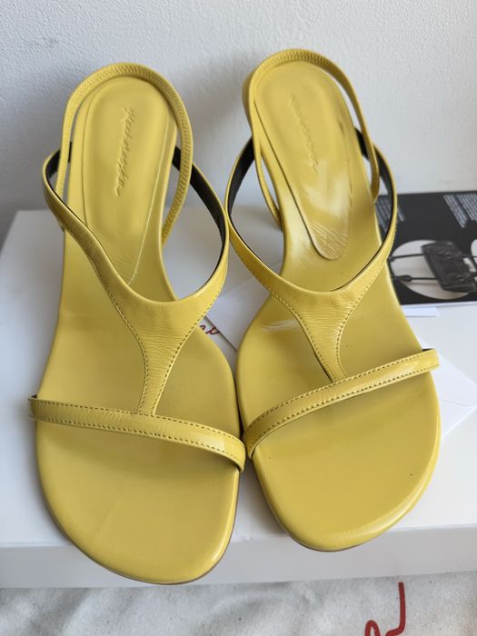 Босоніжки , туфлі