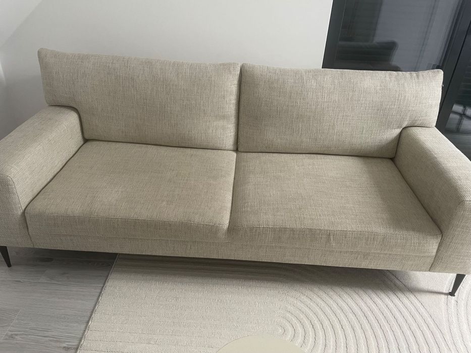 Nowoczesna sofa do salonu