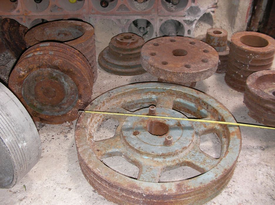 Poli,polia, flange. Bases para motor.