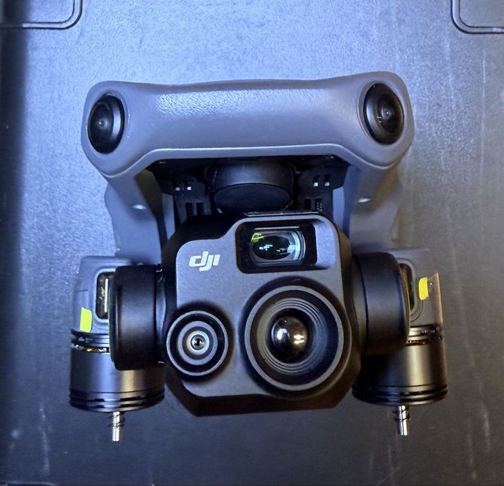 Комплект дроно Dji mavic 3t Advanced