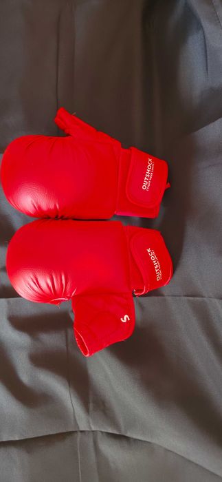 Luvas e caneleiras karate