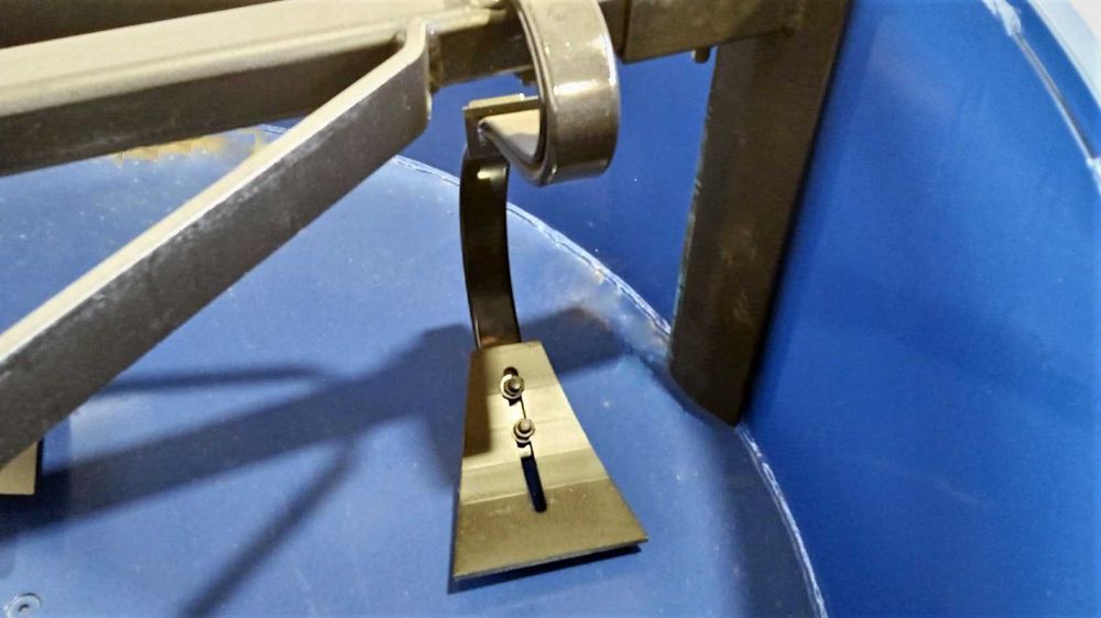 Elektryczna betoniarka planetarna 800L osłony zgarniacz transport