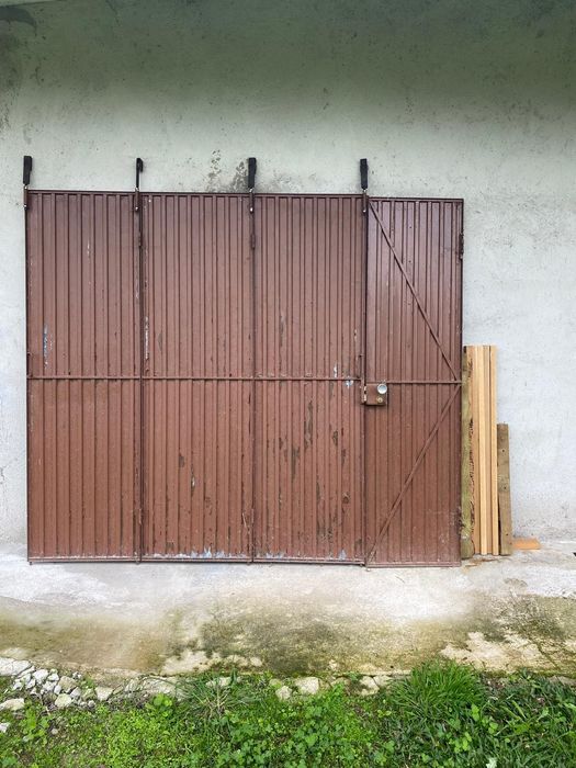 Portão em ferro de garagem