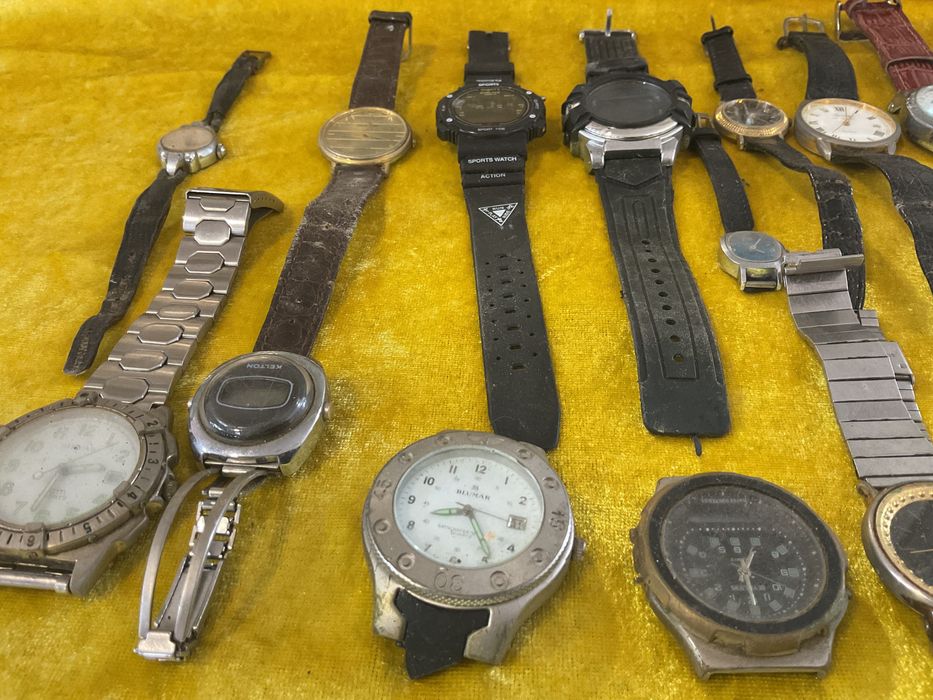 RELÓGIOS mistos 33 peças ler discrição