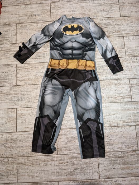 Костюми супер героїв (  Бетмен , Капітан Америка) )