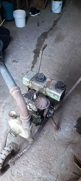 Artigos para venda: motor de rega já com 40 anos!