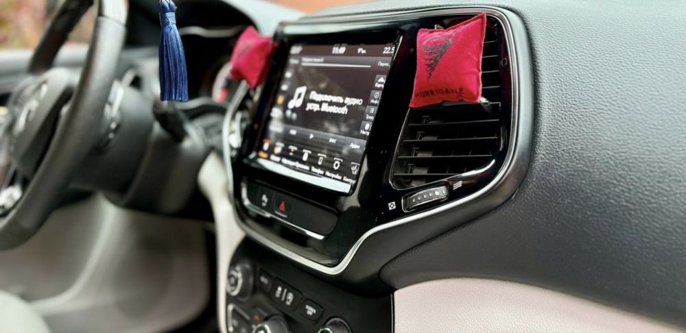 Продам авто JEEP CHEROKEE KL 2019  3.2