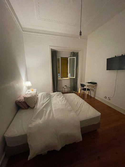 Quarto em Anjos / Lisboa