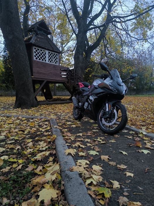 Мотоцикл Cfmoto 300 sr