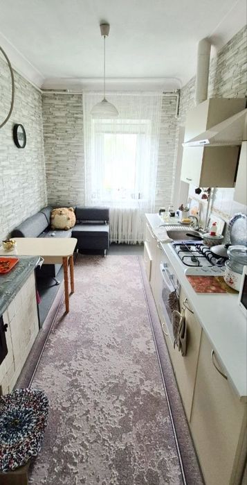 ПРОДАМ будинок у центрі с.Миколаївка, Самарівський район.