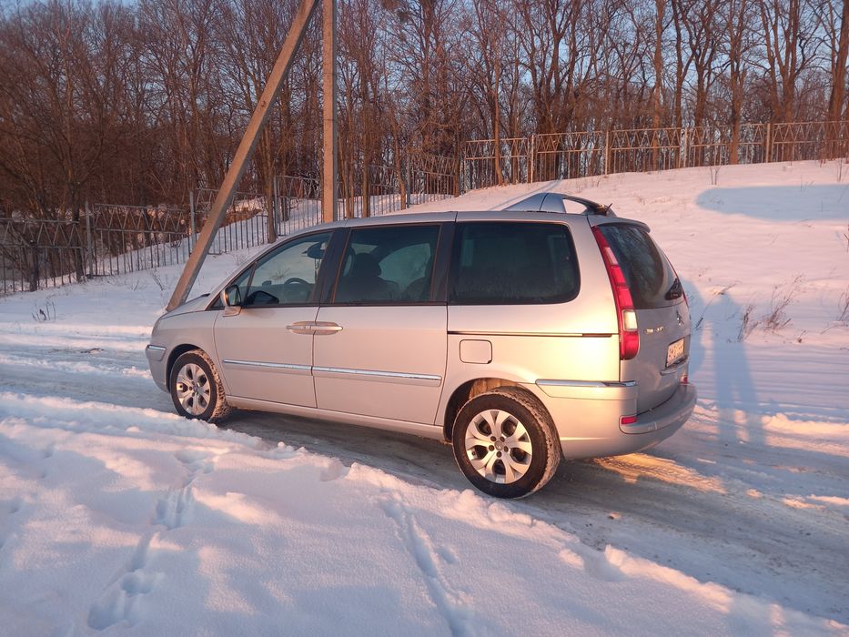 Продам Citroen C8