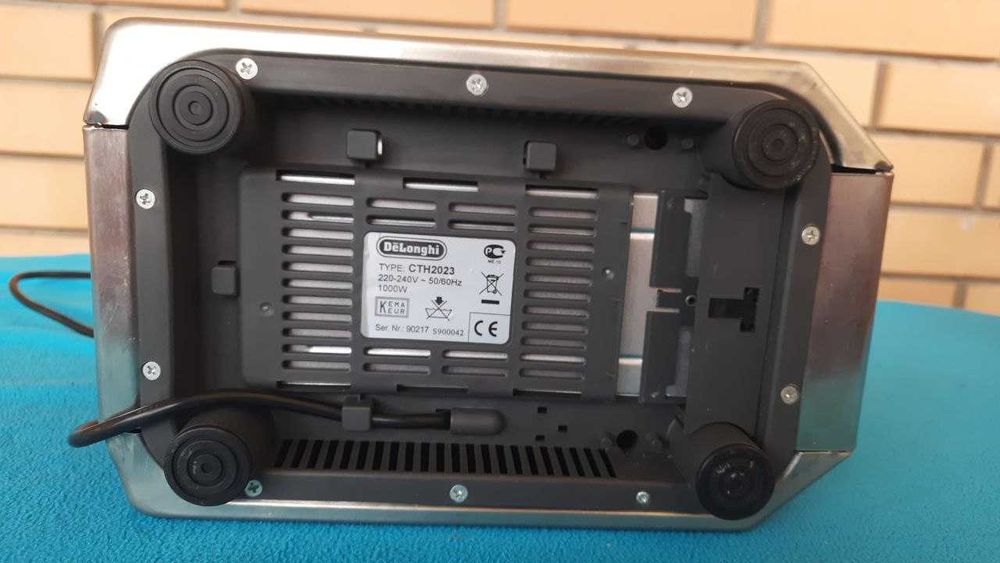 Тостер DELONGHI CTH 2023 дизайнерський, гарний стан