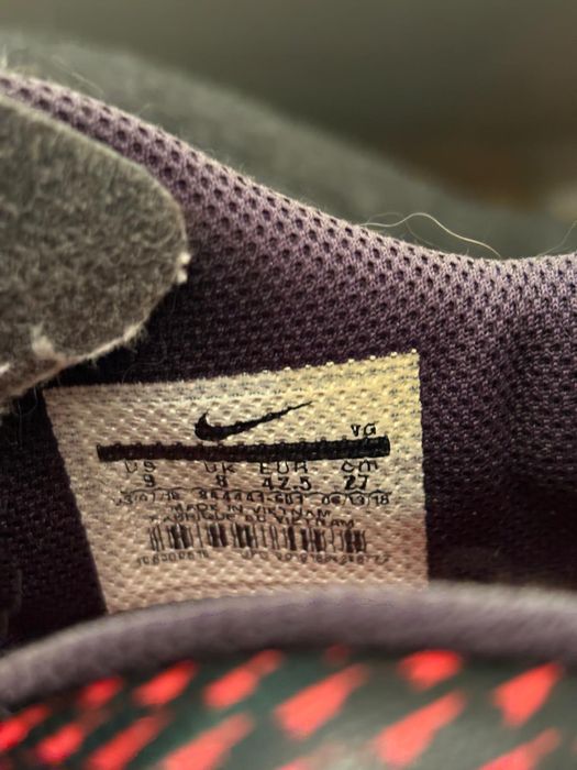 Sapatilhas Nike para futsal / indoor, em bom estado geral.