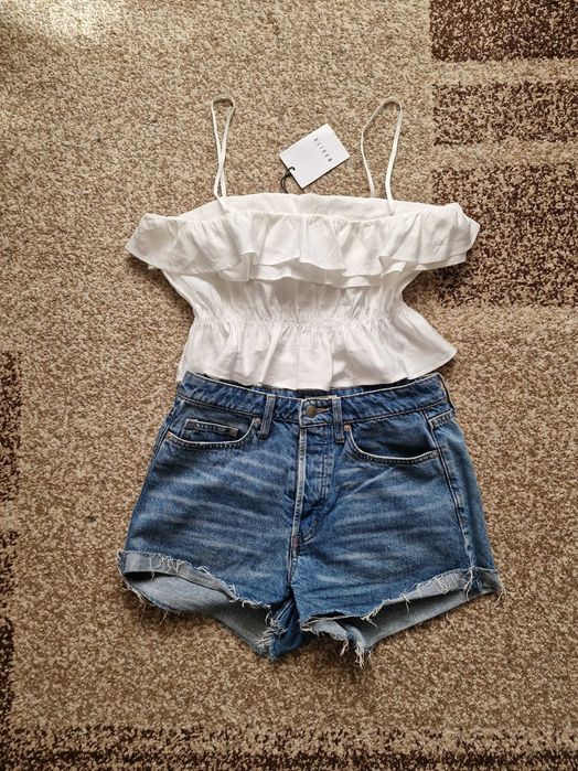Biały Top z Falbanką Crop Top Mohito