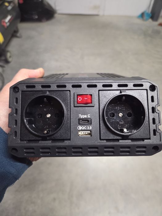 Перетворювач напруги  24в ,  220